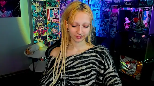 Snapshot of Lexy-Woorhez chatting on March 5, 2025, 10:22 am Lexy-Woorhez online show from March 5, 2025, 10:22 am