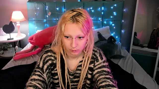 Snapshot of Lexy-Woorhez chatting on March 6, 2025, 10:41 am Lexy-Woorhez online show from March 6, 2025, 10:41 am