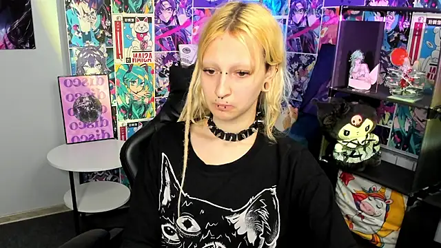 Snapshot of Lexy-Woorhez chatting on March 14, 2025, 1:35 pm Lexy-Woorhez online show from March 14, 2025, 1:35 pm