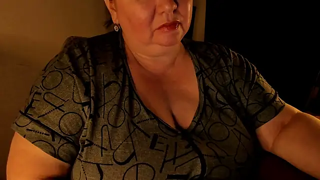 SexxyDreams1 online show from February 10, 2025, 2:41 am