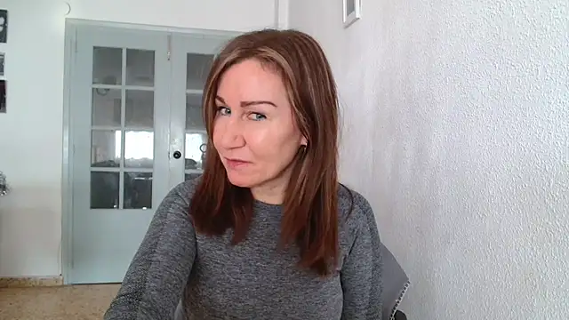 Snapshot of TamaraSweetxo chatting on December 18, 2024, 10:08 am TamaraSweetxo online show from December 18, 2024, 10:08 am