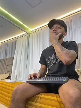 Robin Rief online show from February 10, 2026, 3:54 am