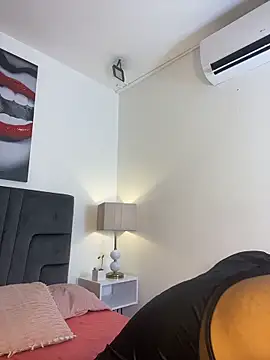 Robin Rief online show from February 11, 2026, 3:44 am