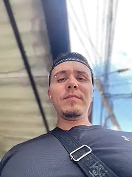 adam-rivera online show from November 16, 2025, 5:07 pm