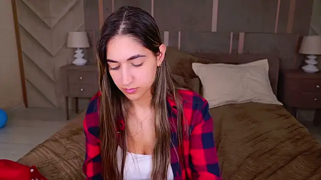 Teresa Stane online show from February 5, 2025, 11:23 am