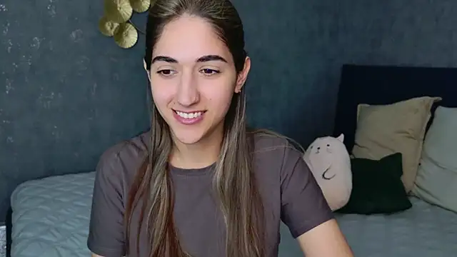 Teresa Stane online show from February 18, 2025, 9:32 am