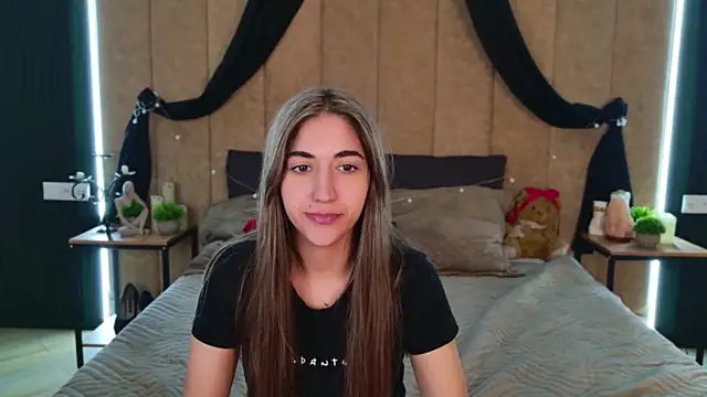 Teresa Stane online show from February 19, 2025, 8:33 am