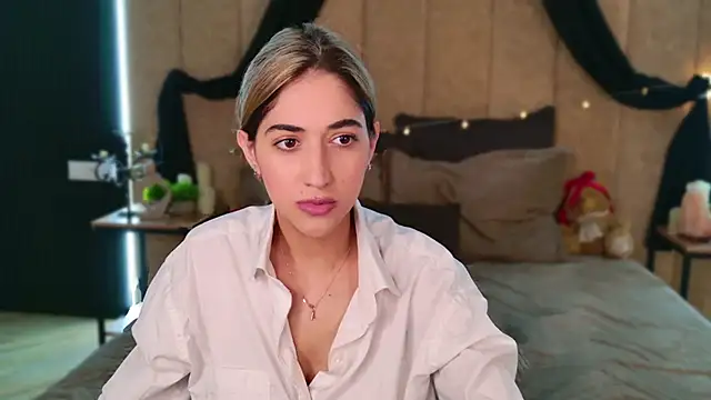 Teresa Stane online show from March 22, 2025, 5:28 am