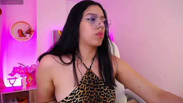 Aurora Brownn online show from February 3, 2025, 3:31 am