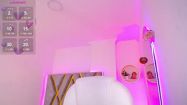 Aurora Brownn online show from March 17, 2025, 11:31 am