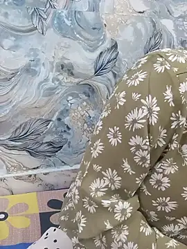 Haniya-143 online show from February 18, 2026, 9:22 pm