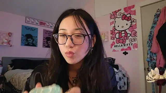 tokyobaby online show from January 31, 2025, 2:58 am