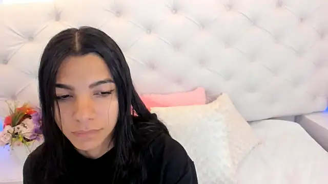 Snapshot of anchela-garcia1 chatting on February 19, 2025, 12:11 pm anchela-garcia1 online show from February 19, 2025, 12:11 pm