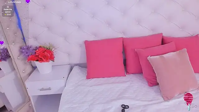 Snapshot of anchela-garcia1 chatting on September 13, 2025, 12:16 pm anchela-garcia1 online show from September 13, 2025, 12:16 pm