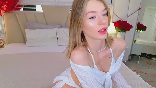 MeganMour online show from February 10, 2026, 5:06 pm