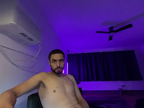 DerekPerez2025 online show from January 18, 2025, 11:43 am