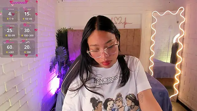 penelope tay1 online show from November 14, 2025, 3:16 am