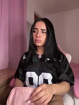 Emily-14 online show from December 17, 2025, 6:52 am