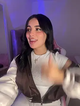 Emily-14 online show from April 17, 2026, 7:33 am