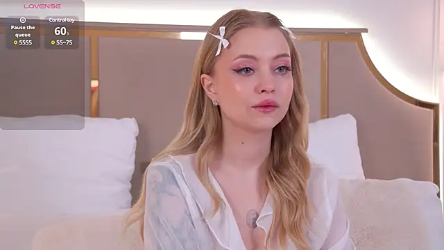 DorisHell online show from February 6, 2025, 6:02 pm