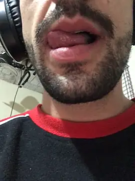 Snapshot of jolesin chatting on December 23, 2024, 6:44 am jolesin online show from December 23, 2024, 6:44 am