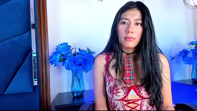 CarlaAlvez online show from December 20, 2025, 2:13 pm