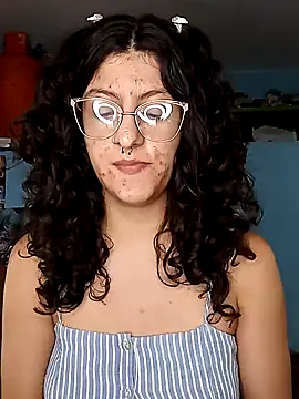 LoveElectra online show from December 19, 2024, 5:50 pm