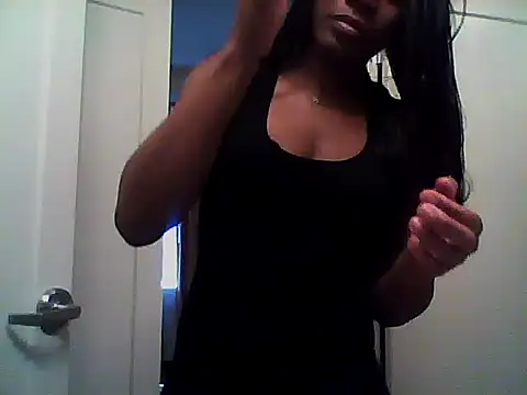 Snapshot of LuckiXCX chatting on January 11, 2026, 10:26 pm LuckiXCX online show from January 11, 2026, 10:26 pm