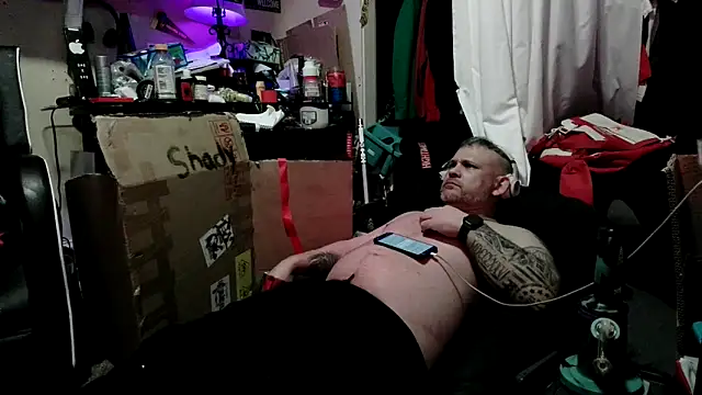 TwoFarty240 online show from April 7, 2026, 4:35 am