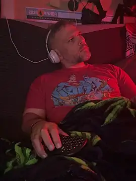 TwoFarty240 online show from April 22, 2026, 9:22 am