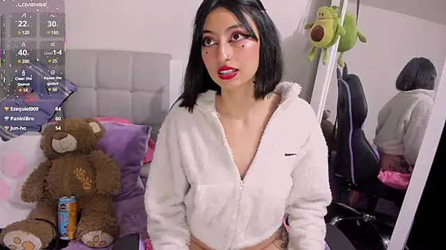 Snapshot of Any_Roussee chatting on March 2, 2025, 5:01 am Any Roussee online show from March 2, 2025, 5:01 am