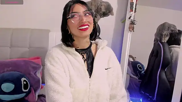 Snapshot of Any_Roussee chatting on March 10, 2025, 12:40 am Any Roussee online show from March 10, 2025, 12:40 am