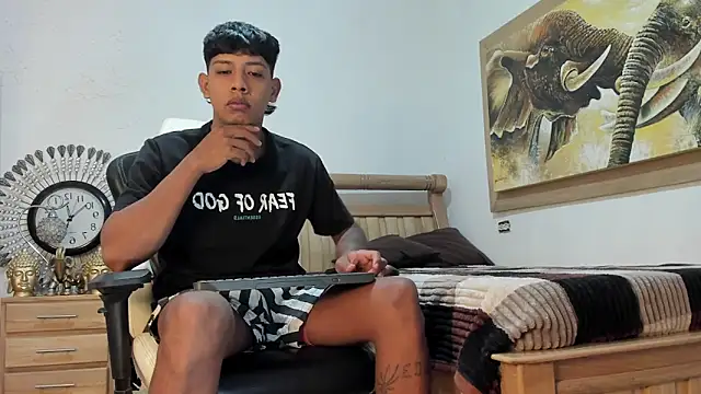 mr stiven  online show from March 25, 2026, 3:12 am