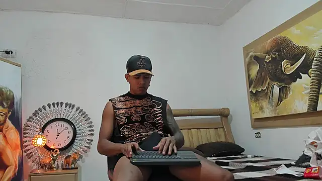mr stiven  online show from June 11, 2026, 6:44 am