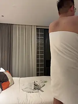 866532 online show from November 6, 2025, 12:39 pm