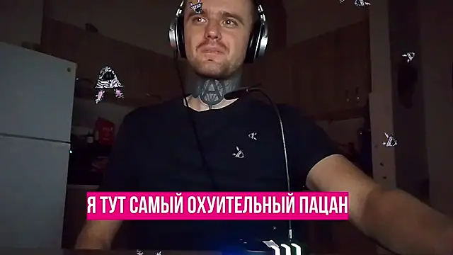 HappyZebra13 online show from January 17, 2025, 9:39 pm