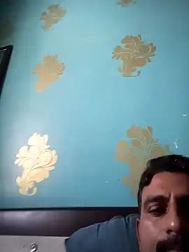 Snapshot of Smarterboytravel chatting on January 23, 2025, 7:32 am Smarterboytravel online show from January 23, 2025, 7:32 am