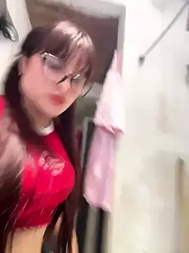 Snapshot of Liah_ferrer chatting on May 9, 2026, 5:18 pm Liah ferrer online show from May 9, 2026, 5:18 pm