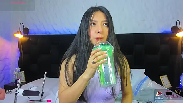 Camila  Gomez online show from January 14, 2026, 12:44 pm