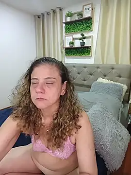 sasi luna online show from February 8, 2026, 3:21 am