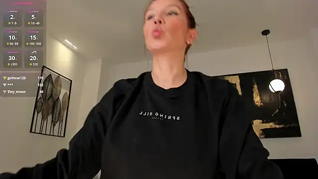 Snapshot of MiaFarrell_ chatting on February 20, 2025, 7:19 pm MiaFarrell  online show from February 20, 2025, 7:19 pm