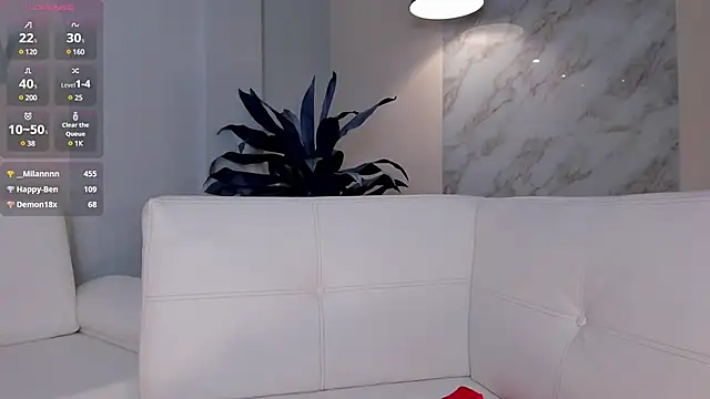 Snapshot of MiaFarrell_ chatting on February 24, 2025, 10:03 pm MiaFarrell  online show from February 24, 2025, 10:03 pm