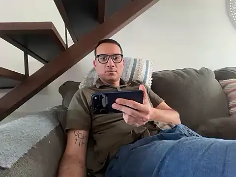 alex ruiz85 online show from June 5, 2026, 5:07 pm