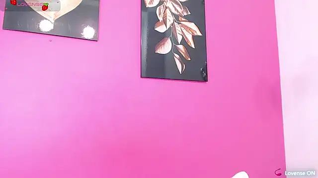 kinkyandsavage online show from February 8, 2025, 7:49 pm