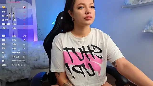 KAREN NIX online show from December 26, 2024, 10:09 pm