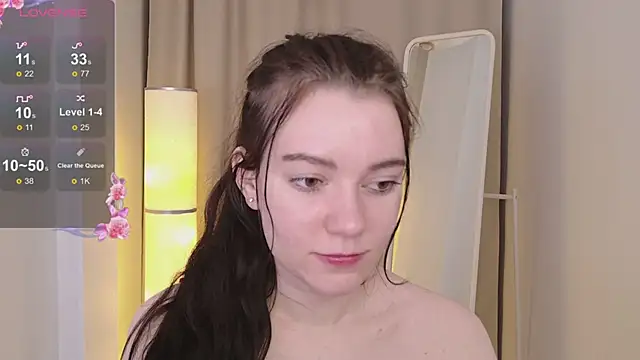 Snapshot of Lana__Cute_ chatting on January 27, 2025, 5:04 pm Lana Cute online show from January 27, 2025, 5:04 pm