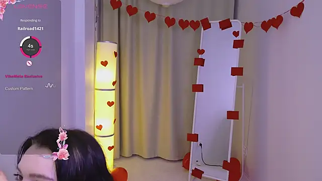 Snapshot of Lana__Cute_ chatting on February 11, 2025, 11:01 pm Lana Cute online show from February 11, 2025, 11:01 pm