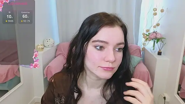 Snapshot of Lana__Cute_ chatting on February 21, 2025, 11:01 am Lana Cute online show from February 21, 2025, 11:01 am