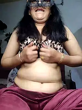 Snapshot of sexy_bhabhi69 chatting on December 3, 2025, 8:00 am sexy bhabhi69 online show from December 3, 2025, 8:00 am