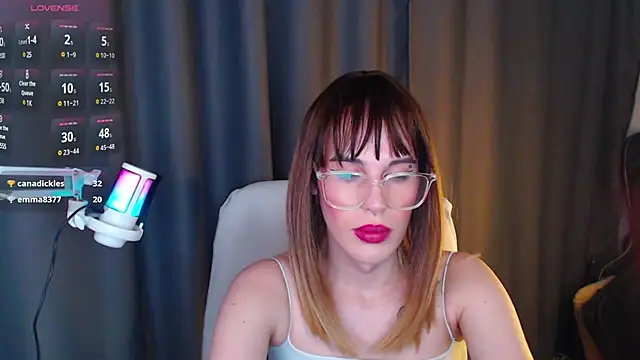 Snapshot of Cassie_Bae chatting on March 11, 2025, 11:48 pm Cassie Bae online show from March 11, 2025, 11:48 pm